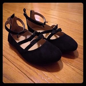 *BRAND NEW!!* Adorable girls shoes!